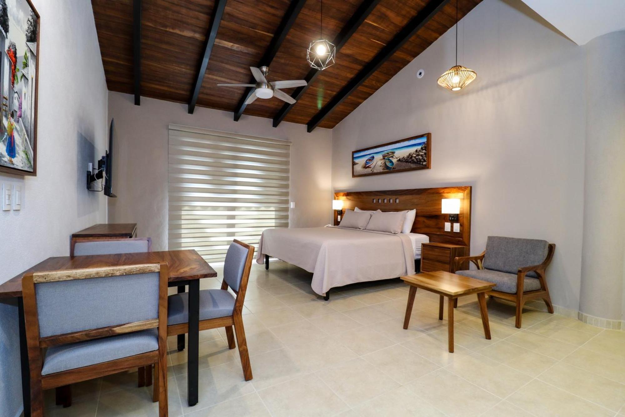 River Park Hotel Puerto Vallarta Exteriör bild