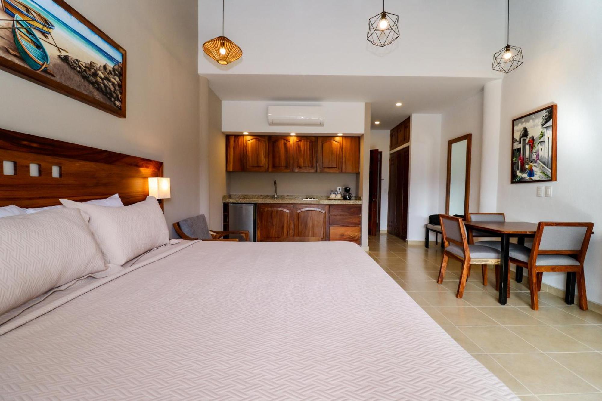River Park Hotel Puerto Vallarta Exteriör bild