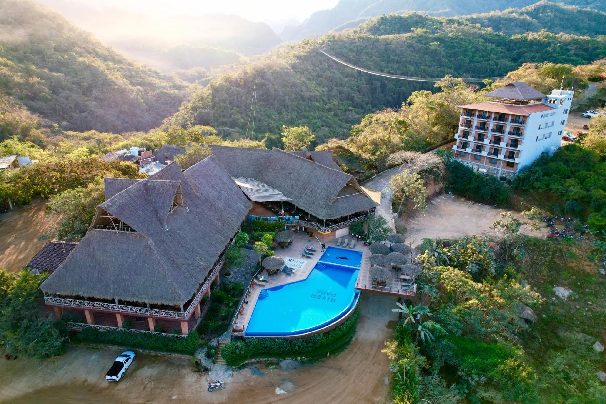 River Park Hotel Puerto Vallarta Exteriör bild
