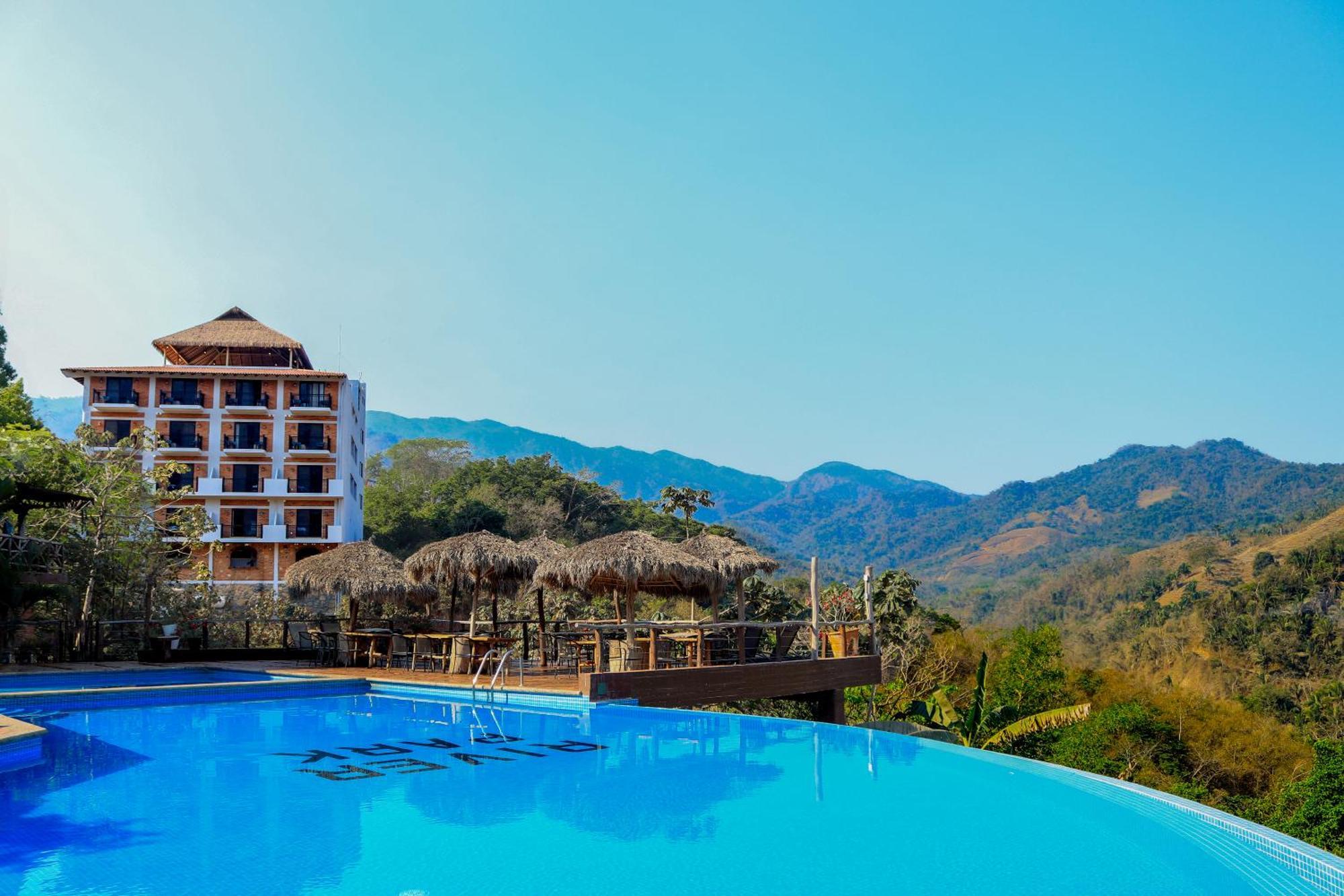 River Park Hotel Puerto Vallarta Exteriör bild
